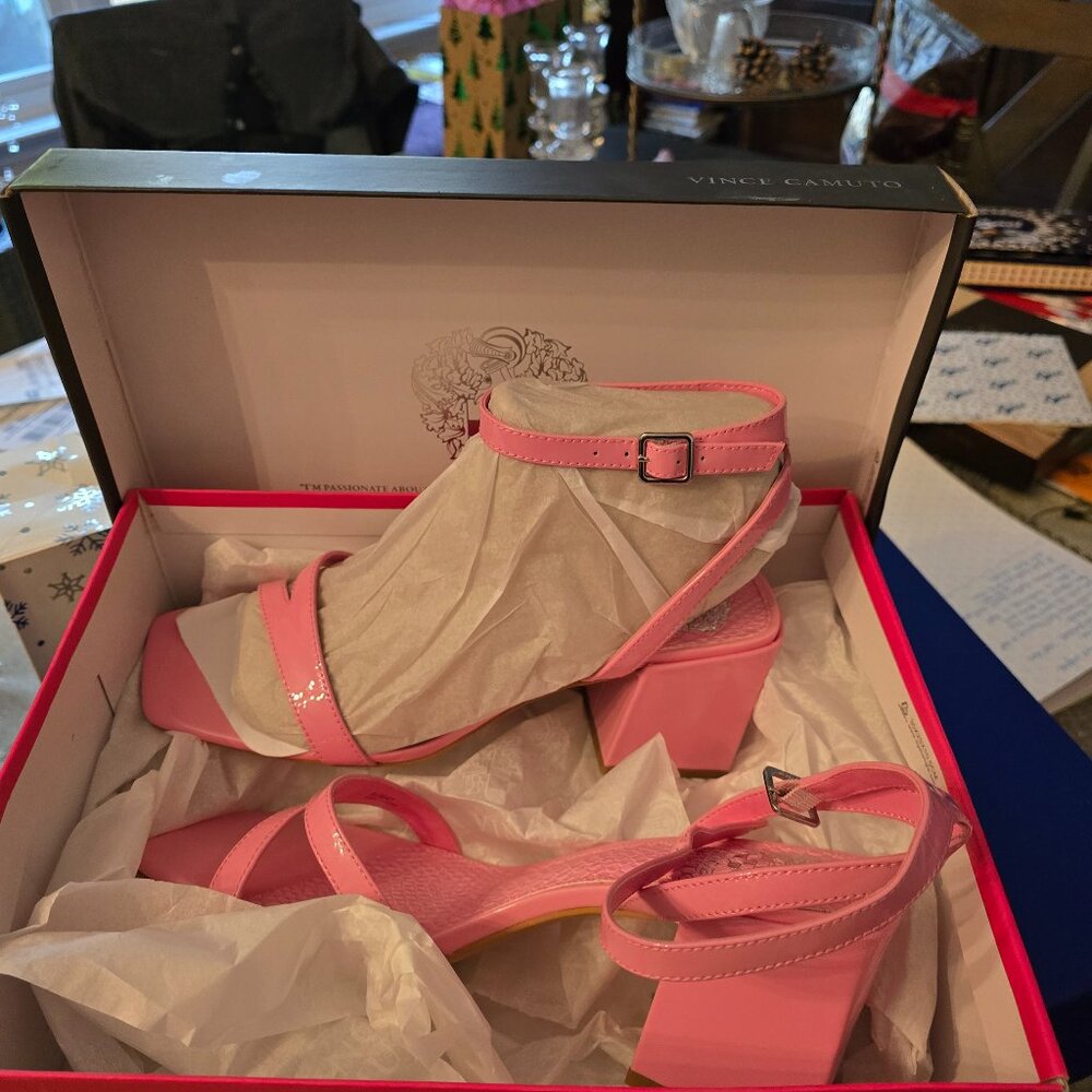 Vince Camuto  Jarenn    Summer sandals   Sachet   pink  - NWT